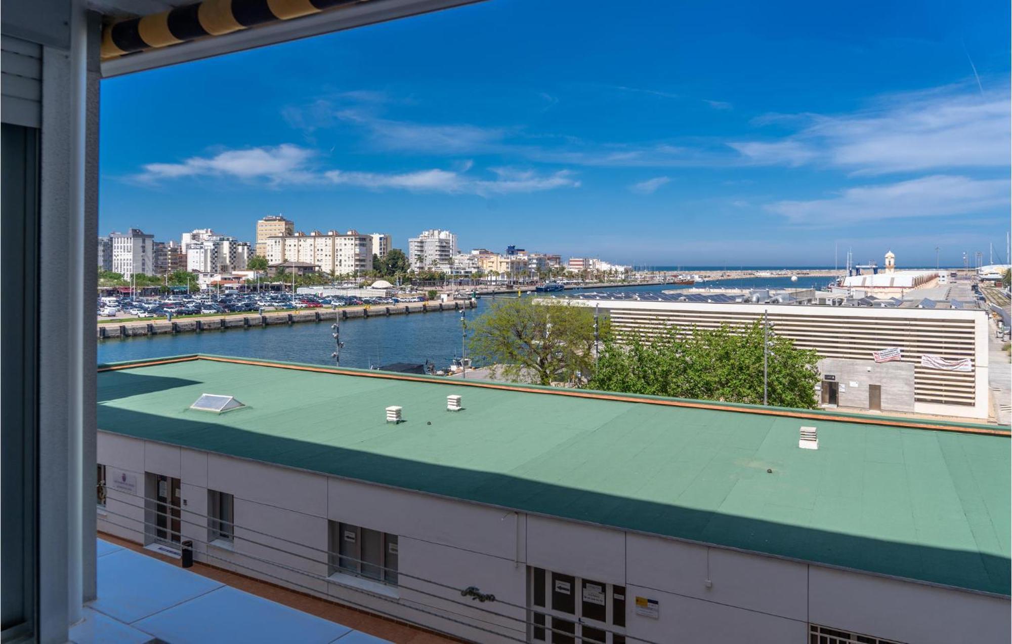 Stunning Apartment In Gandia With Kitchen Eksteriør bilde